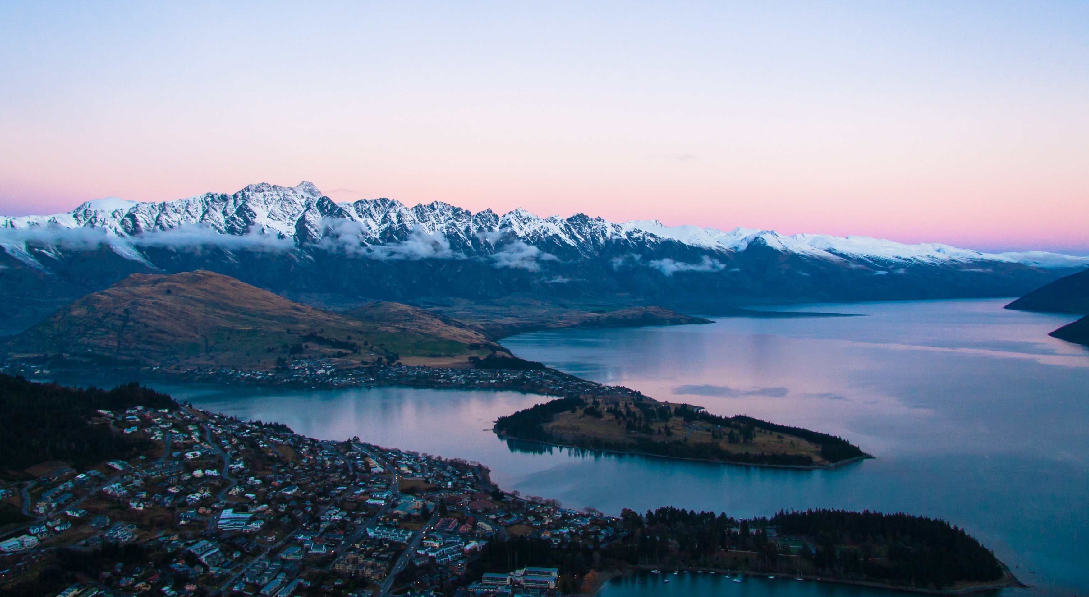 holger link 6EXdJNbjxV0 unsplash