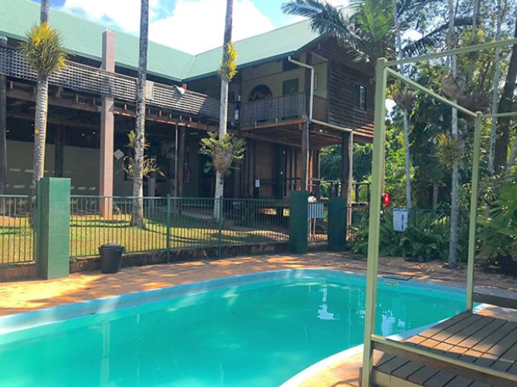 jackaroo treehouse